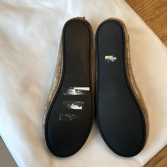 FS/NY MADE IN ITALY DISTRESSED PADDED GOLD FLATS.   NEW - Picture 3 of 7